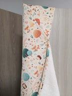Cape de bain bébé en éponge bio - motif Woodland