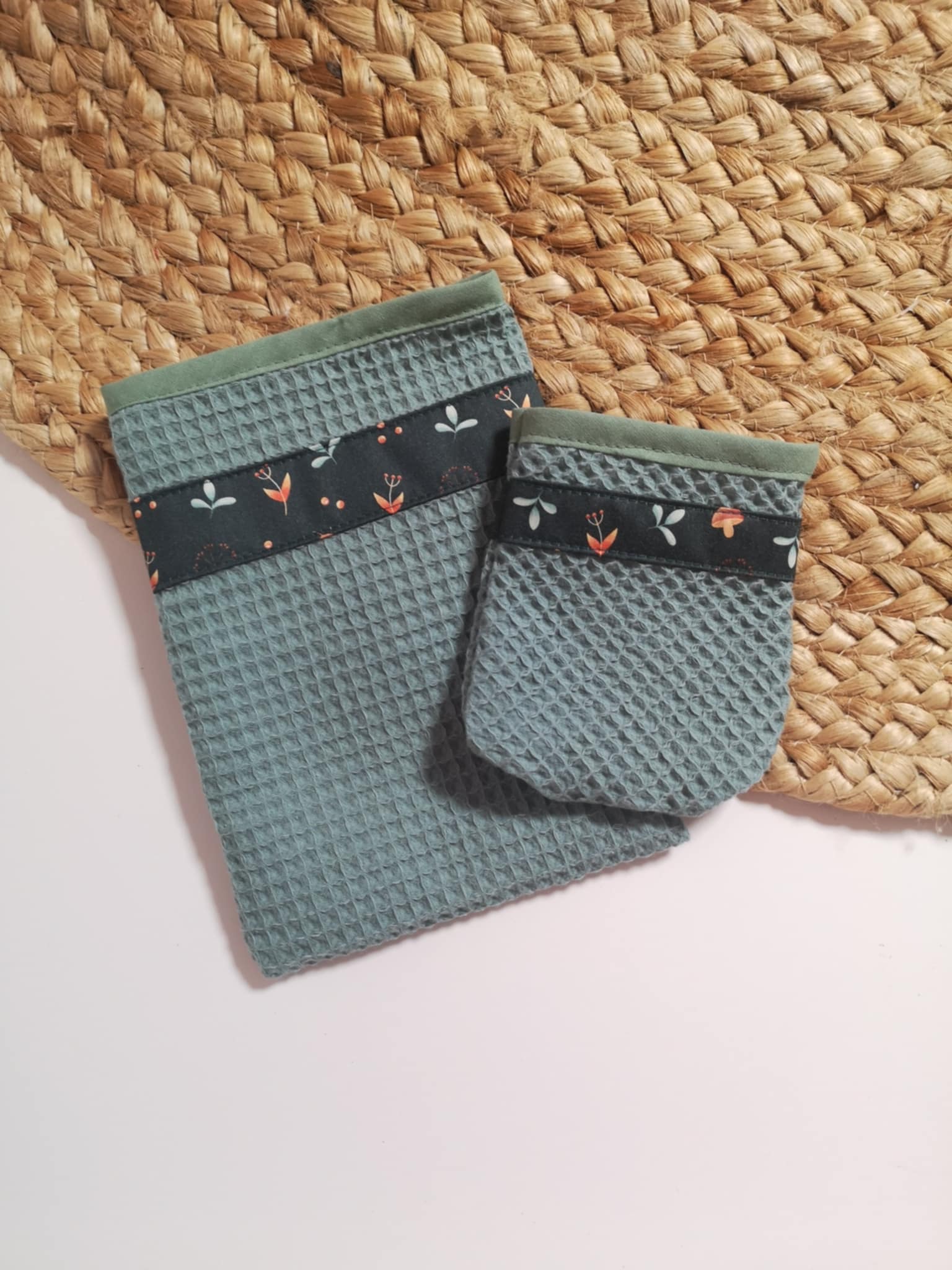 Gants de toilette adulte/enfant nid d'abeille - Motif Woodland