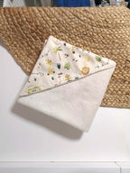 Cape de bain bébé en éponge bio - motif Mini Safari