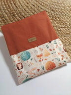 Couverture bébé écoresponsable et personnalisable - motif Woodland