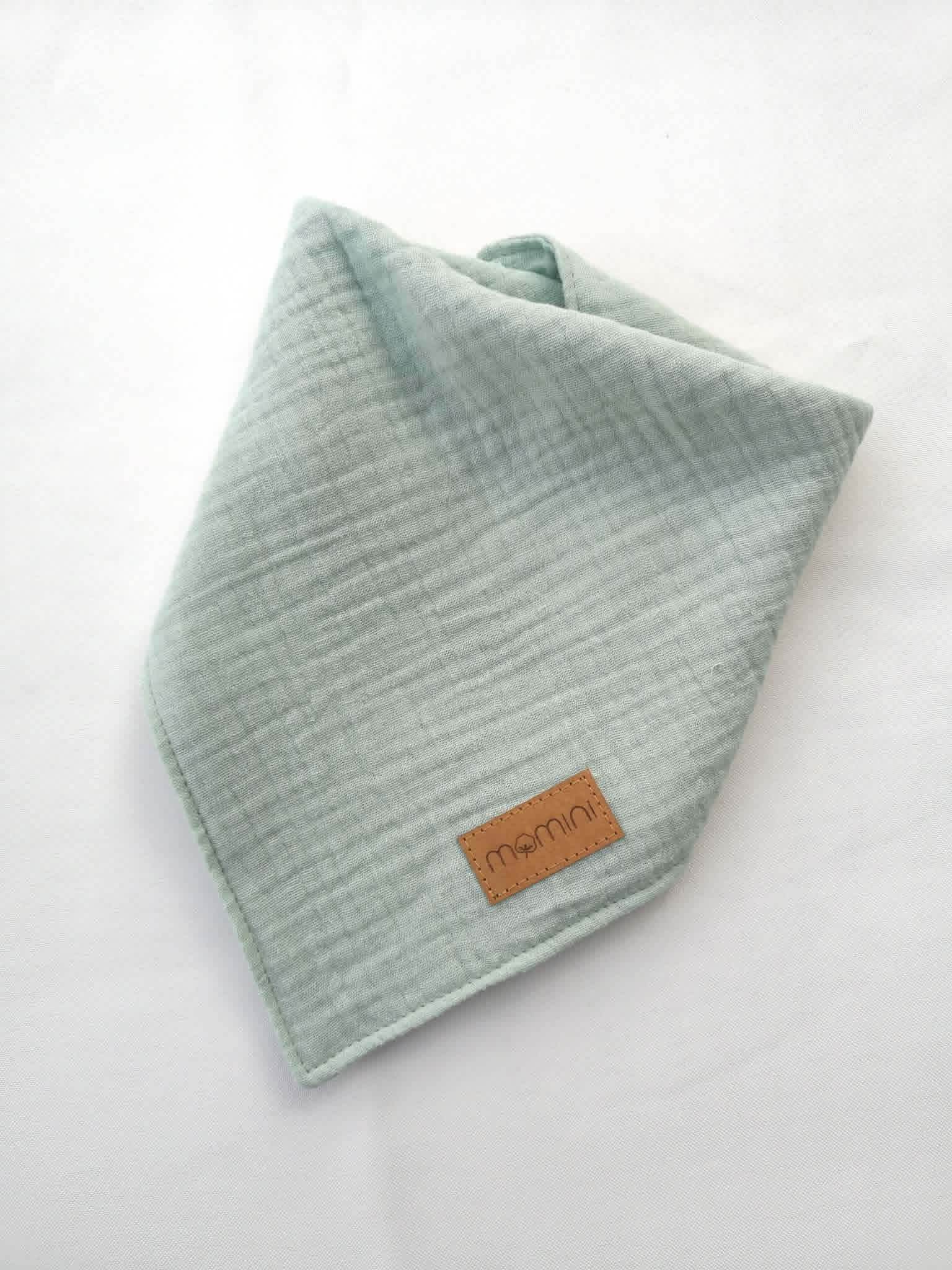 Foulard bavoir bébé en gaze de coton bio personnalisable