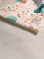 Couverture bébé écoresponsable et personnalisable - motif Woodland