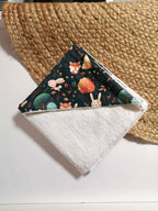 Cape de bain bébé en éponge bio - motif Woodland