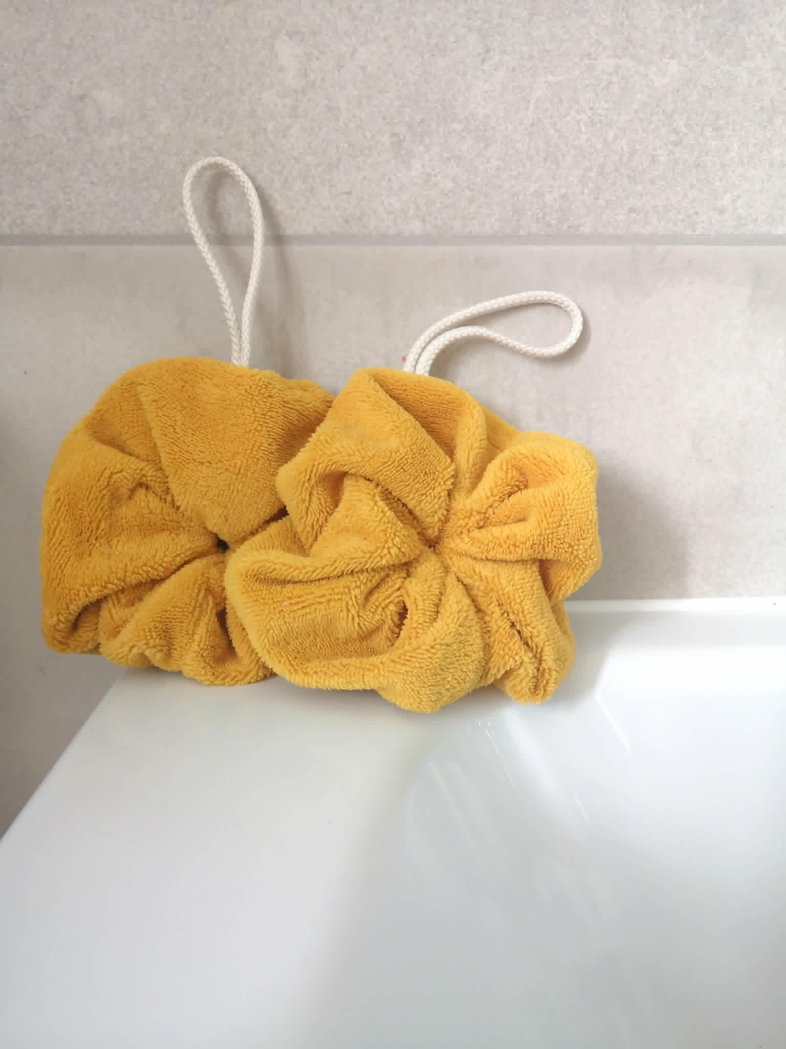 fleur-de-douche-bebe-enfant-maman-eponge-bambou-jaune