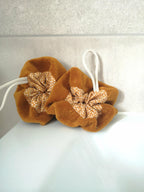 fleur-de-douche-bebe-enfant-maman-eponge-bambou-ocre