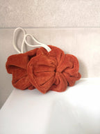 fleur-de-douche-bebe-enfant-maman-eponge-bambou-terracotta